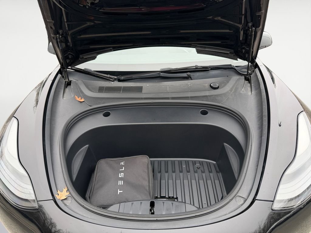 Used 2023 Tesla Model 3 Standard Range image 22