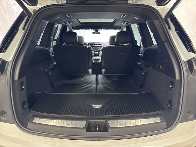 Used 2023 Cadillac XT6 Premium Luxury w/ LPO, Floor Liner Package FWD image 28