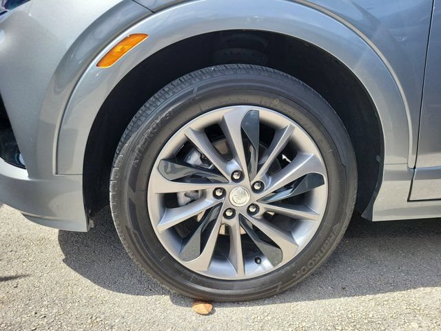 Used 2023 Buick Encore GX Select w/ Sport Touring Package FWD image 3