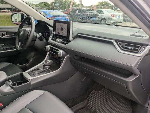 Used 2024 Toyota RAV4 XLE Premium image 28