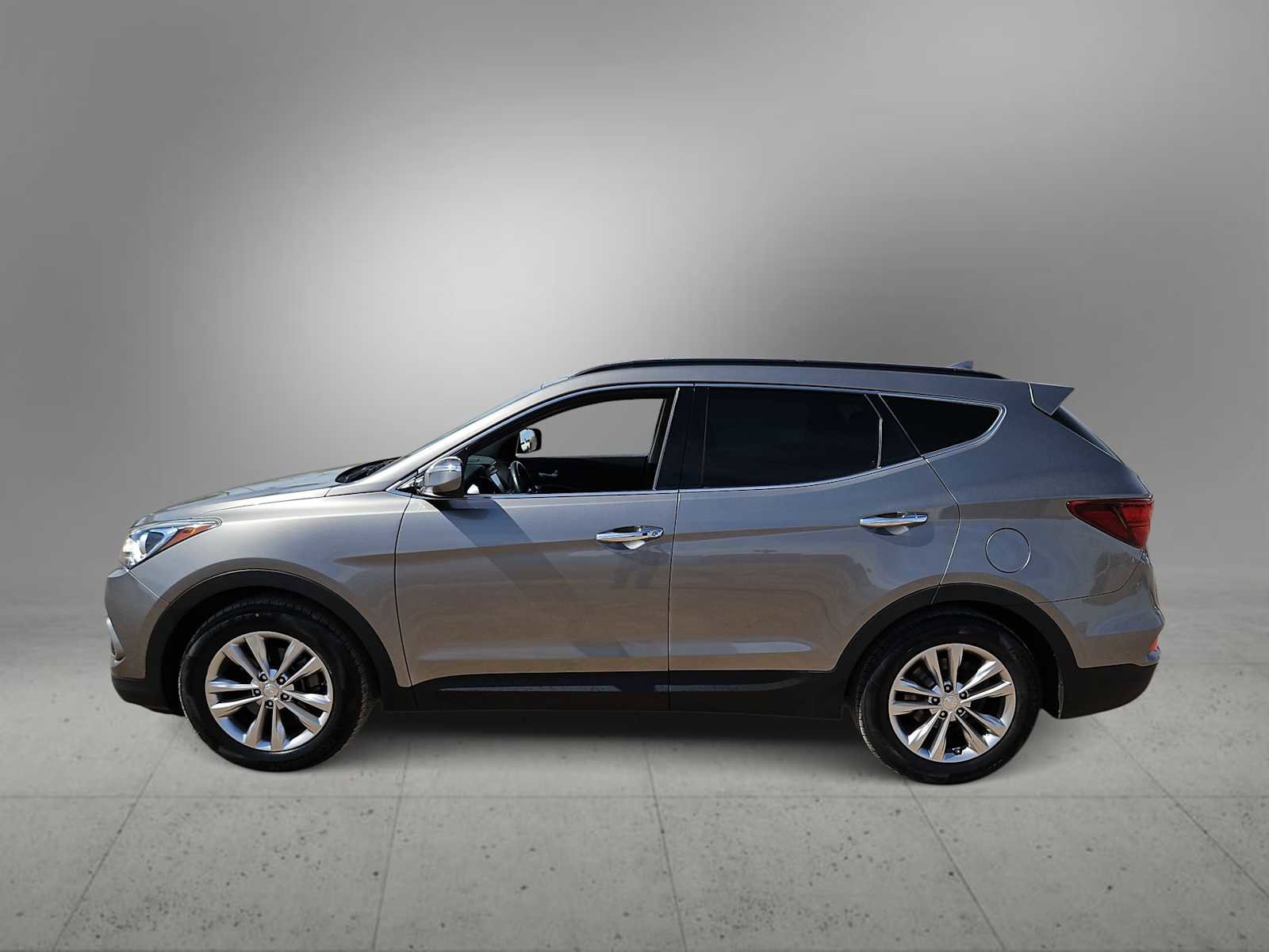 Used 2018 Hyundai Santa Fe Sport 2.0T w/ Cargo Package image 5