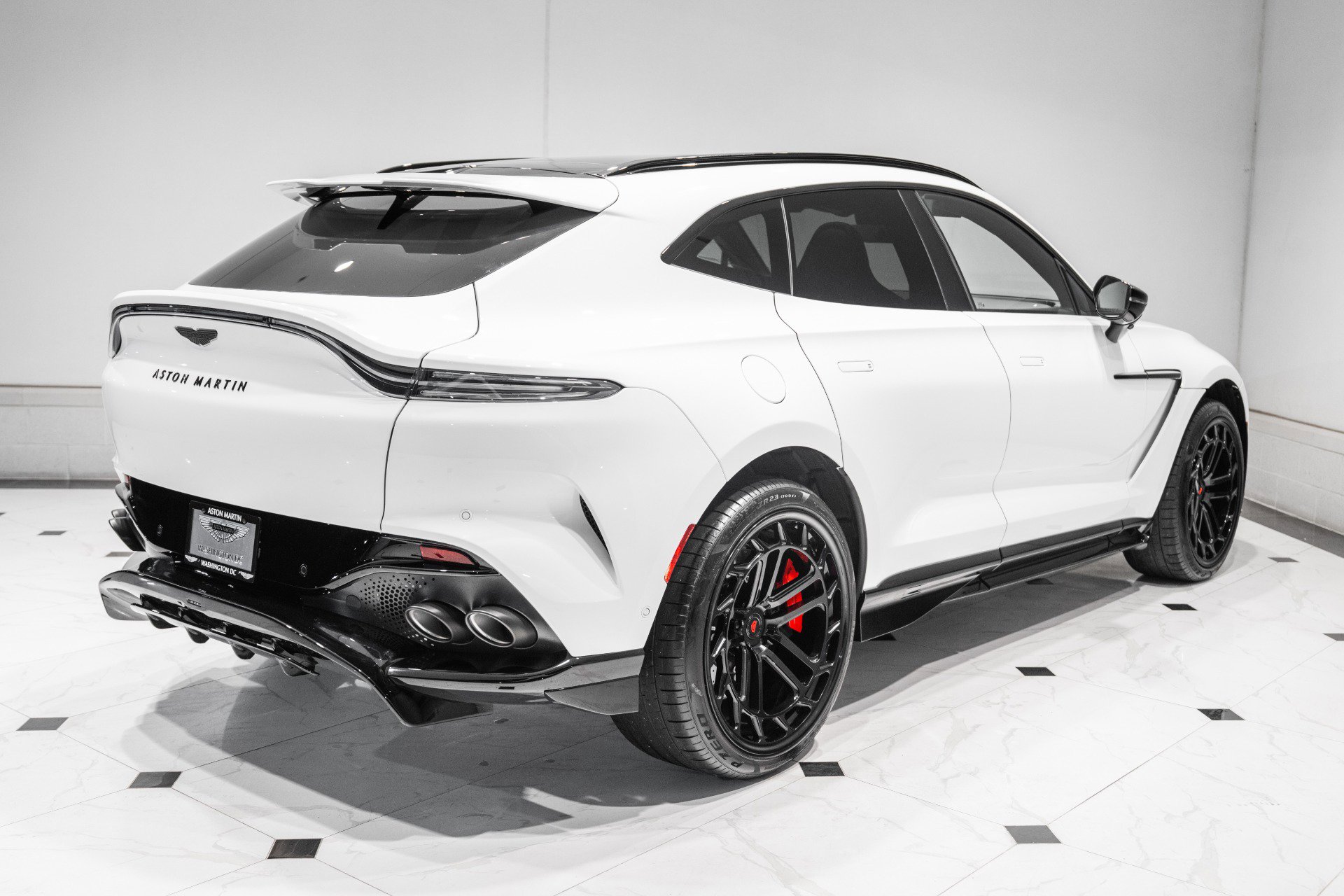 New 2026 Aston Martin DBX 707 image 48