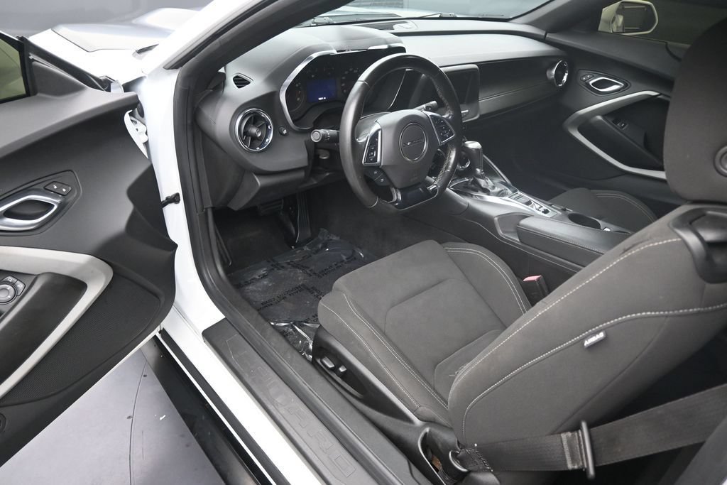 Used 2021 Chevrolet Camaro LT RWD image 11