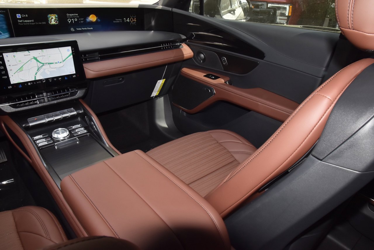 New 2026 Lincoln Nautilus Reserve AWD/4WD image 17