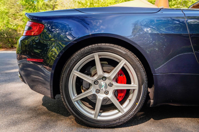 Used 2008 Aston Martin V8 Vantage Roadster RWD image 10