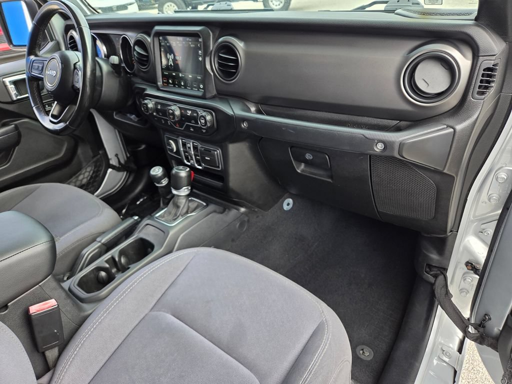 Used 2022 Jeep Gladiator Sport AWD/4WD image 18