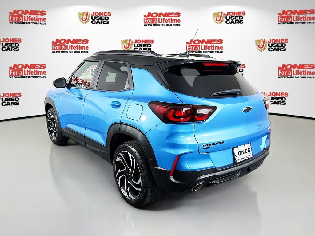 Used 2025 Chevrolet TrailBlazer RS AWD/4WD image 2