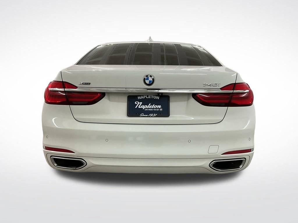 Used 2018 BMW 740i xDrive image 22