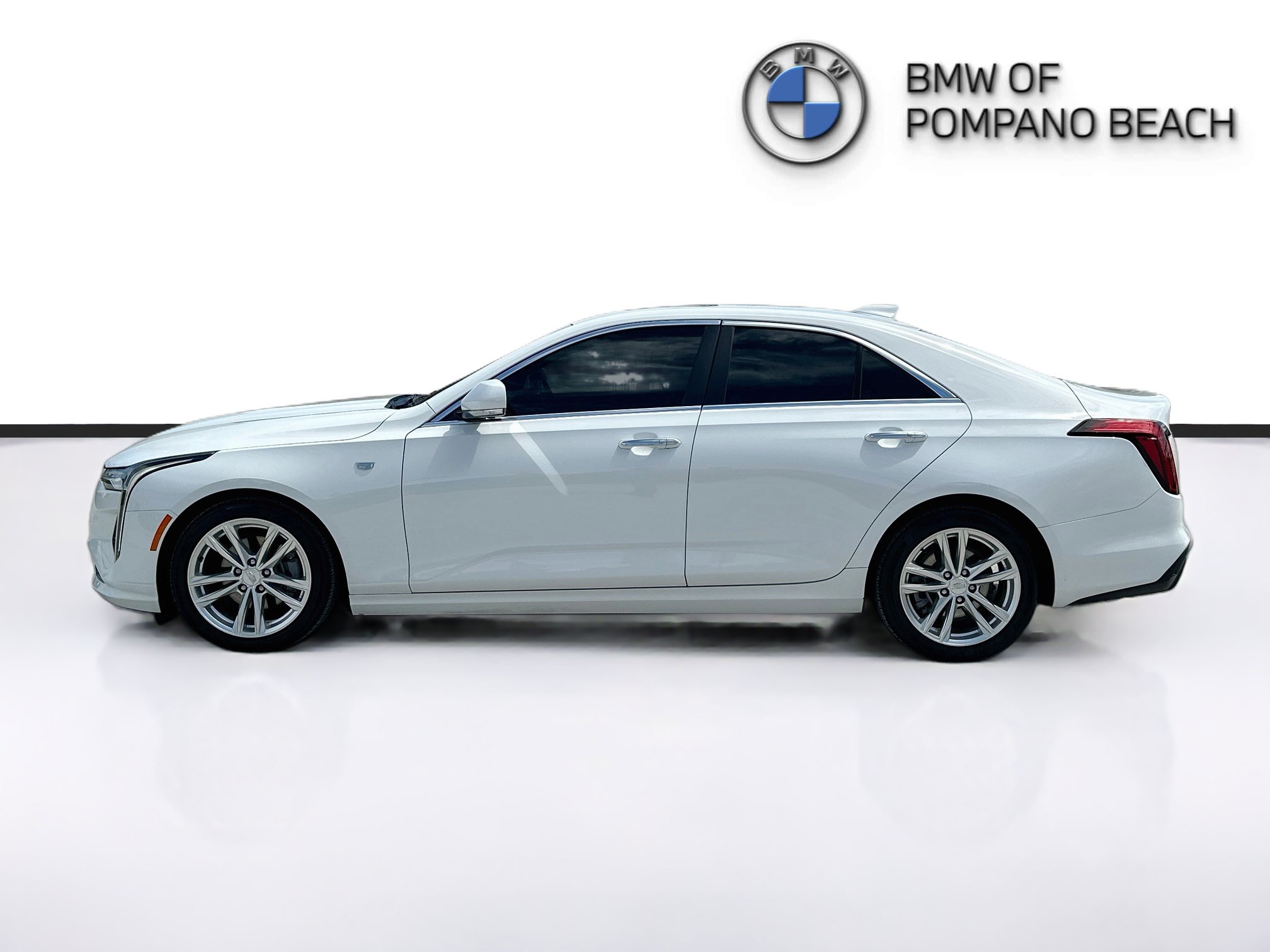 Used 2023 Cadillac CT4 Luxury w/ Sun And Sound Package RWD image 4