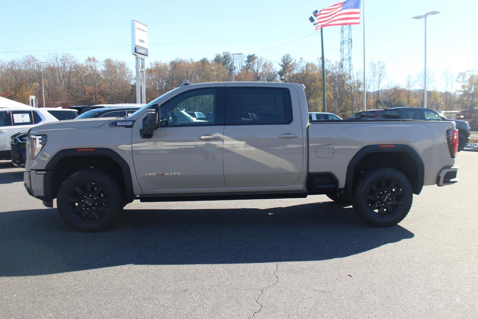 New 2026 GMC Sierra 3500 AT4 w/ AT4 Premium Plus Package image 4