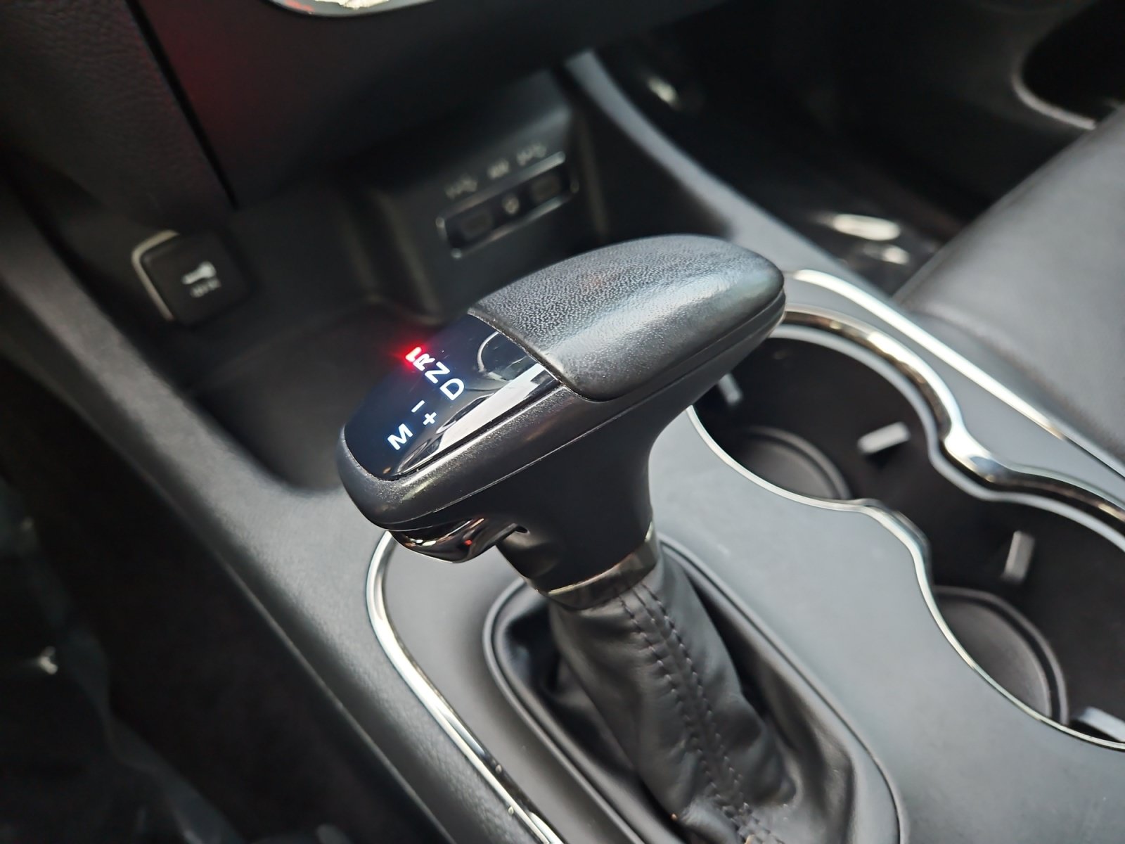 Used 2018 Dodge Durango R/T w/ Technology Group AWD/4WD image 28