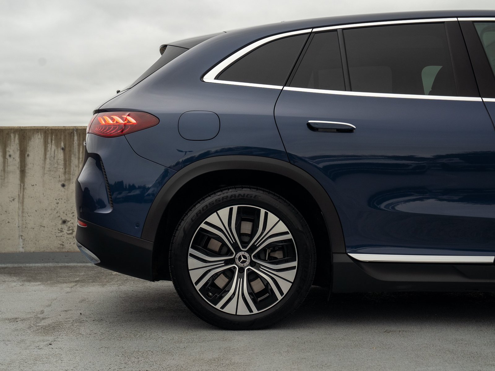 Certified 2023 Mercedes-Benz EQE 350+ 4MATIC SUV image 15
