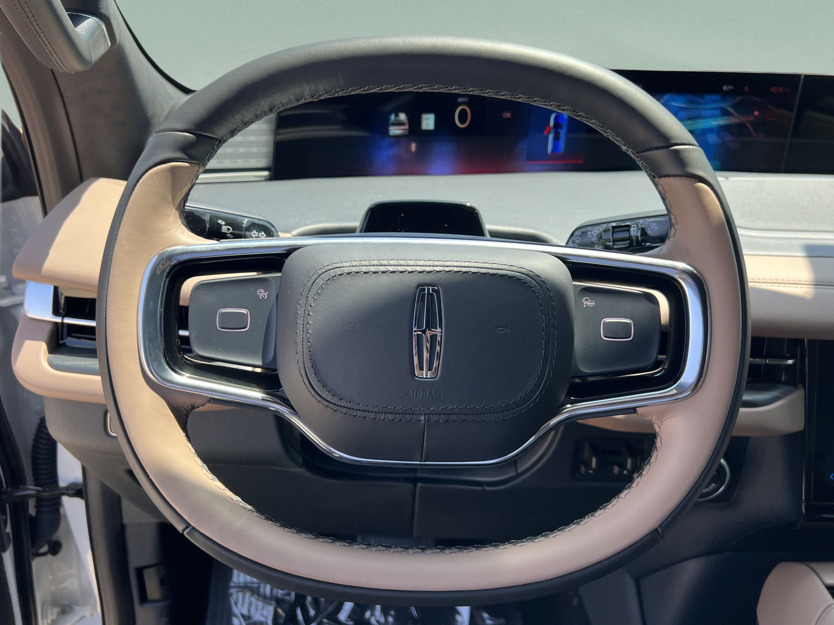 New 2026 Lincoln Navigator Black Label AWD/4WD image 9
