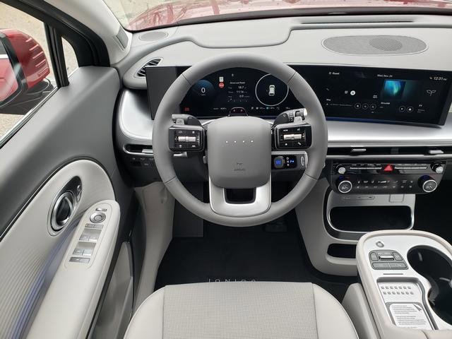 New 2026 Hyundai Ioniq 9 Limited image 10