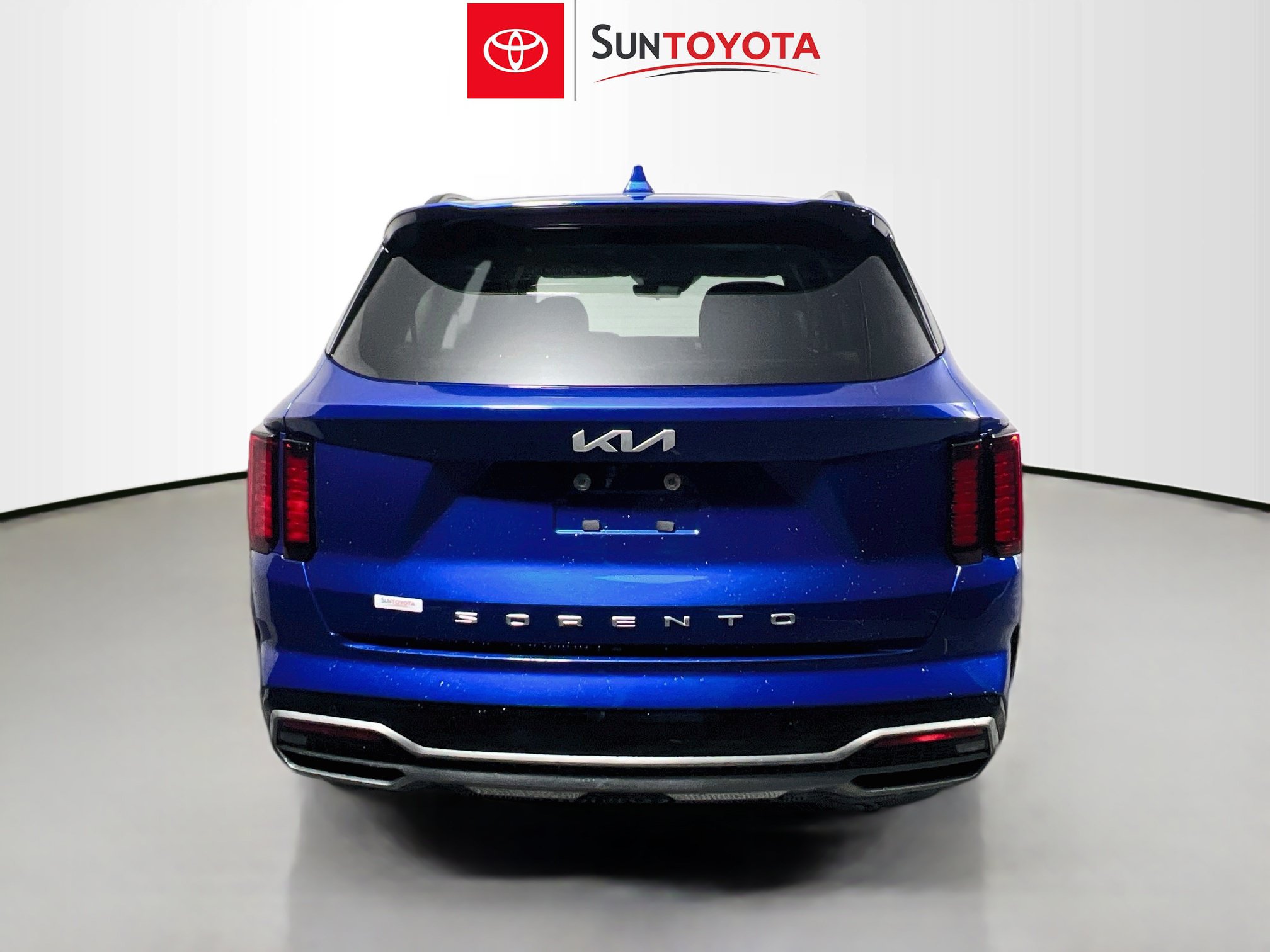 Used 2022 Kia Sorento EX w/ Panoramic Sunroof Package FWD image 5