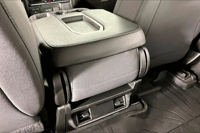 Used 2023 Chevrolet Silverado 2500 Custom w/ Custom Convenience Package AWD/4WD image 10