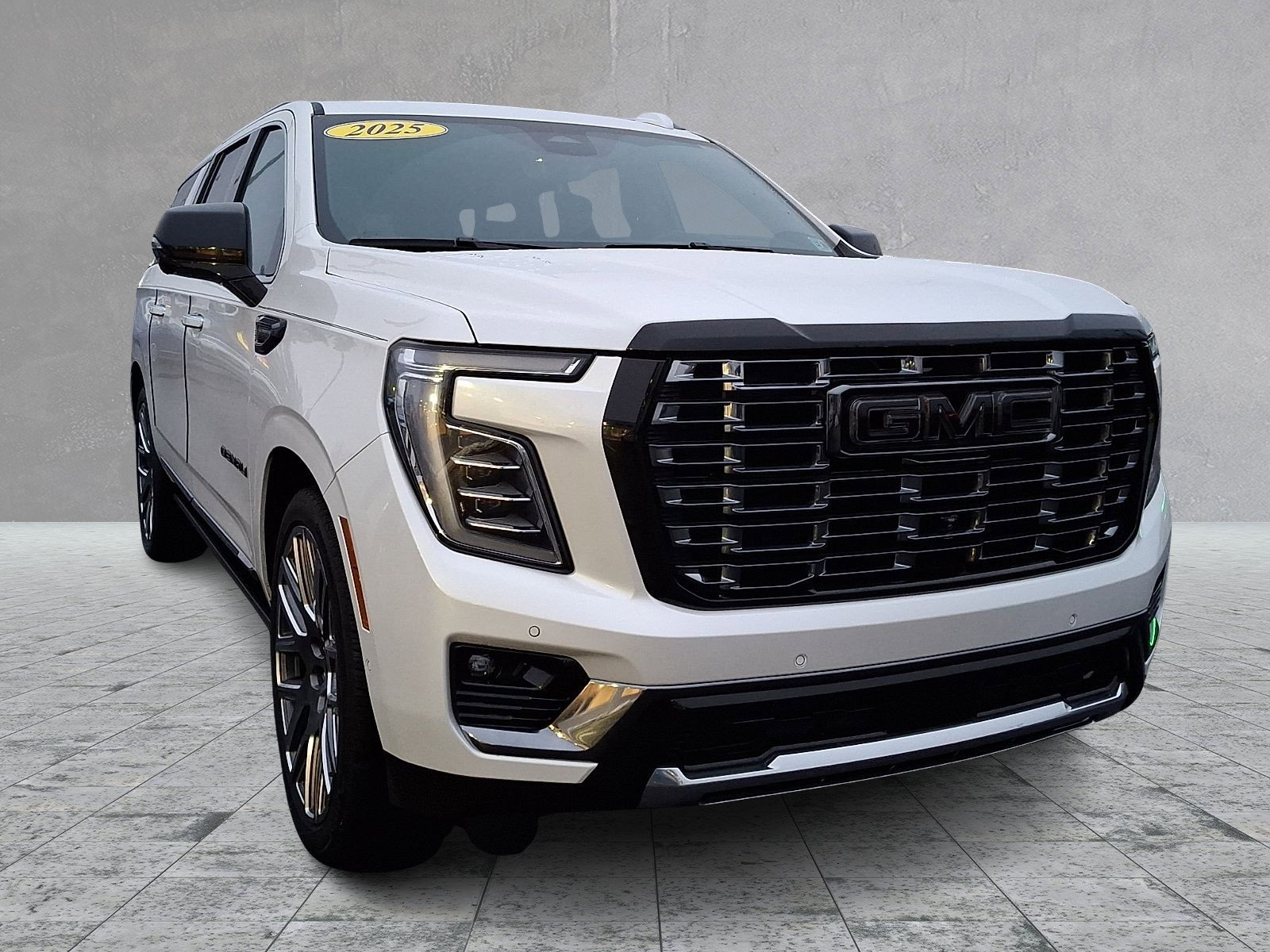 Certified 2025 GMC Yukon XL Denali Ultimate w/ LPO, Illumination Package image 2