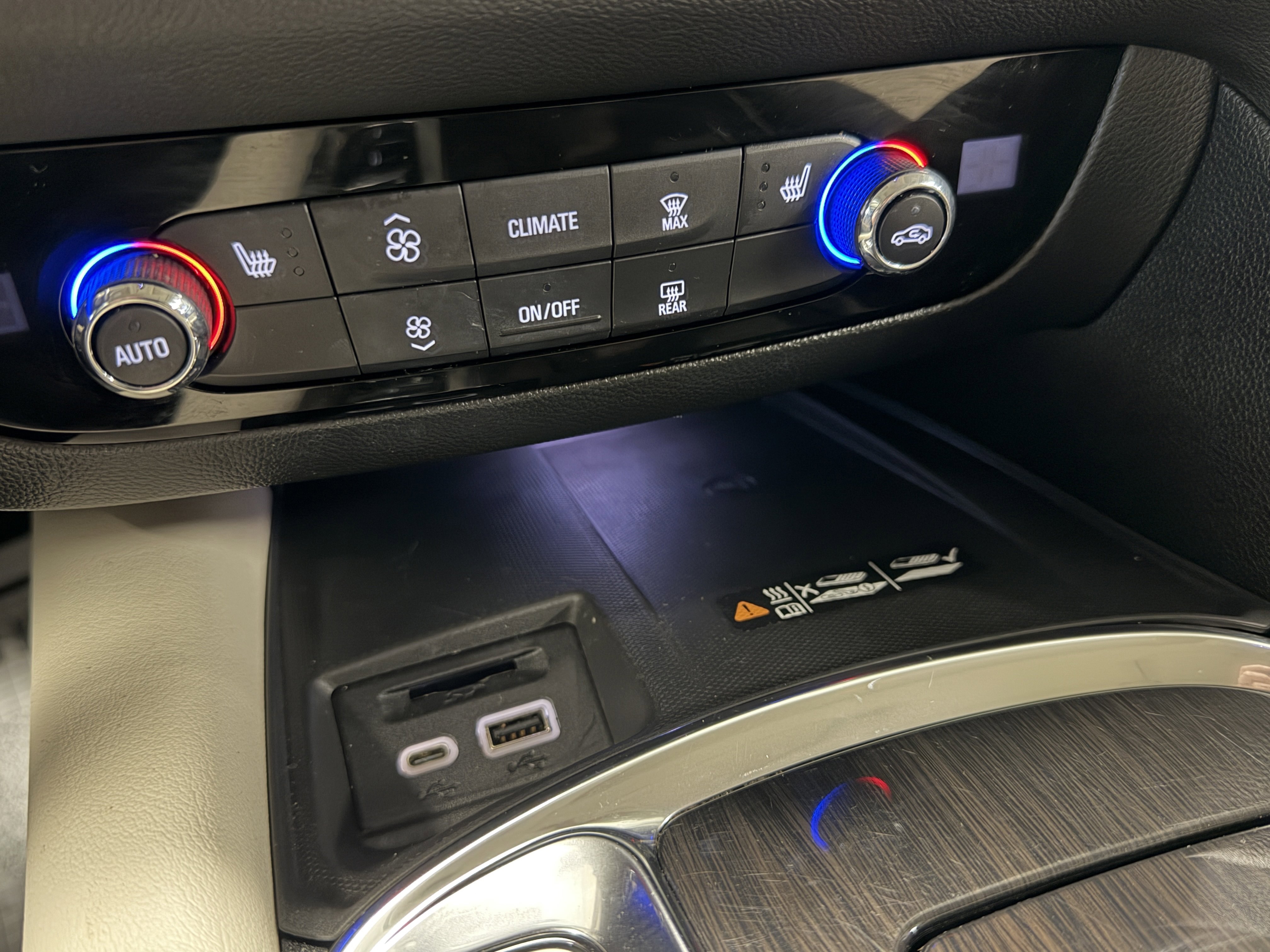 Used 2023 Buick Enclave Essence w/ Experience Buick Package image 14