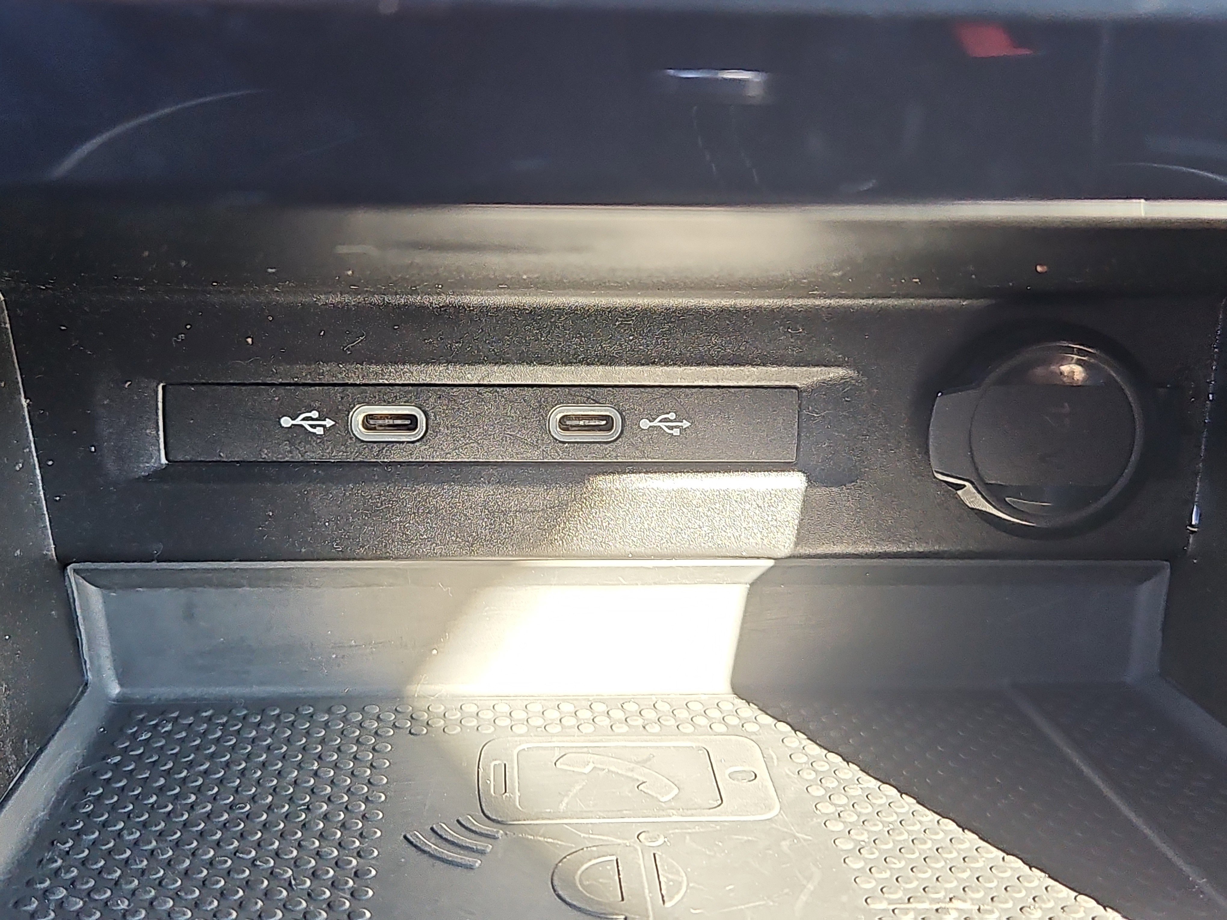 Used 2022 Volkswagen Tiguan SEL R-Line image 13