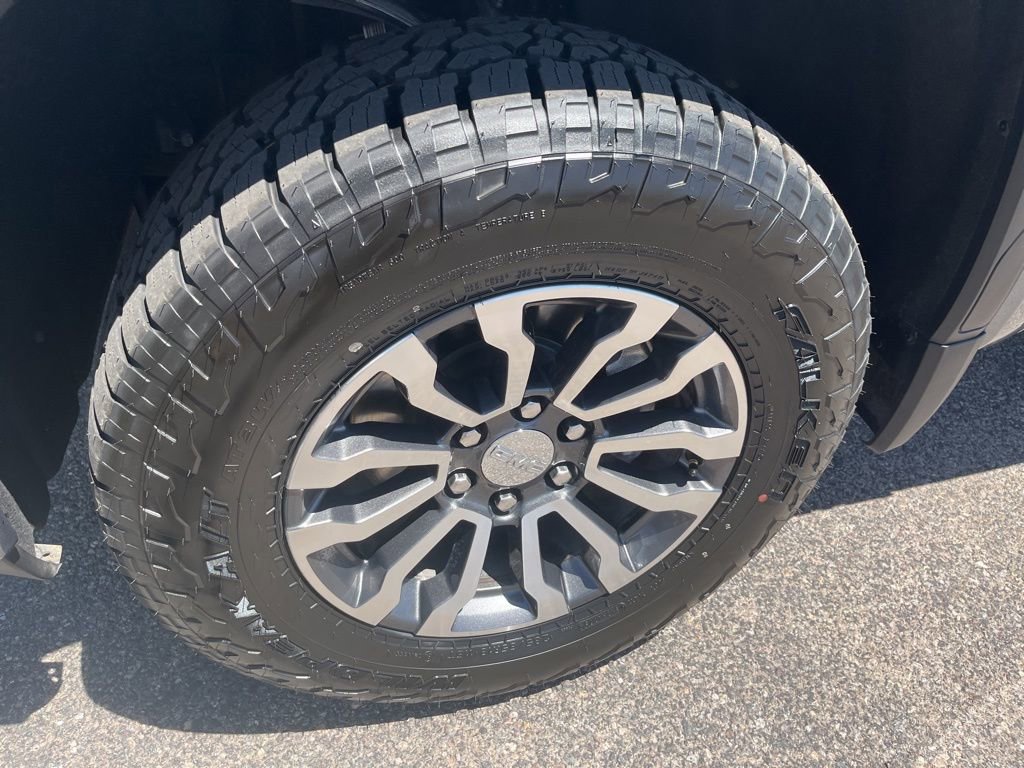 Used 2021 GMC Sierra 1500 AT4 w/ Technology Package image 11