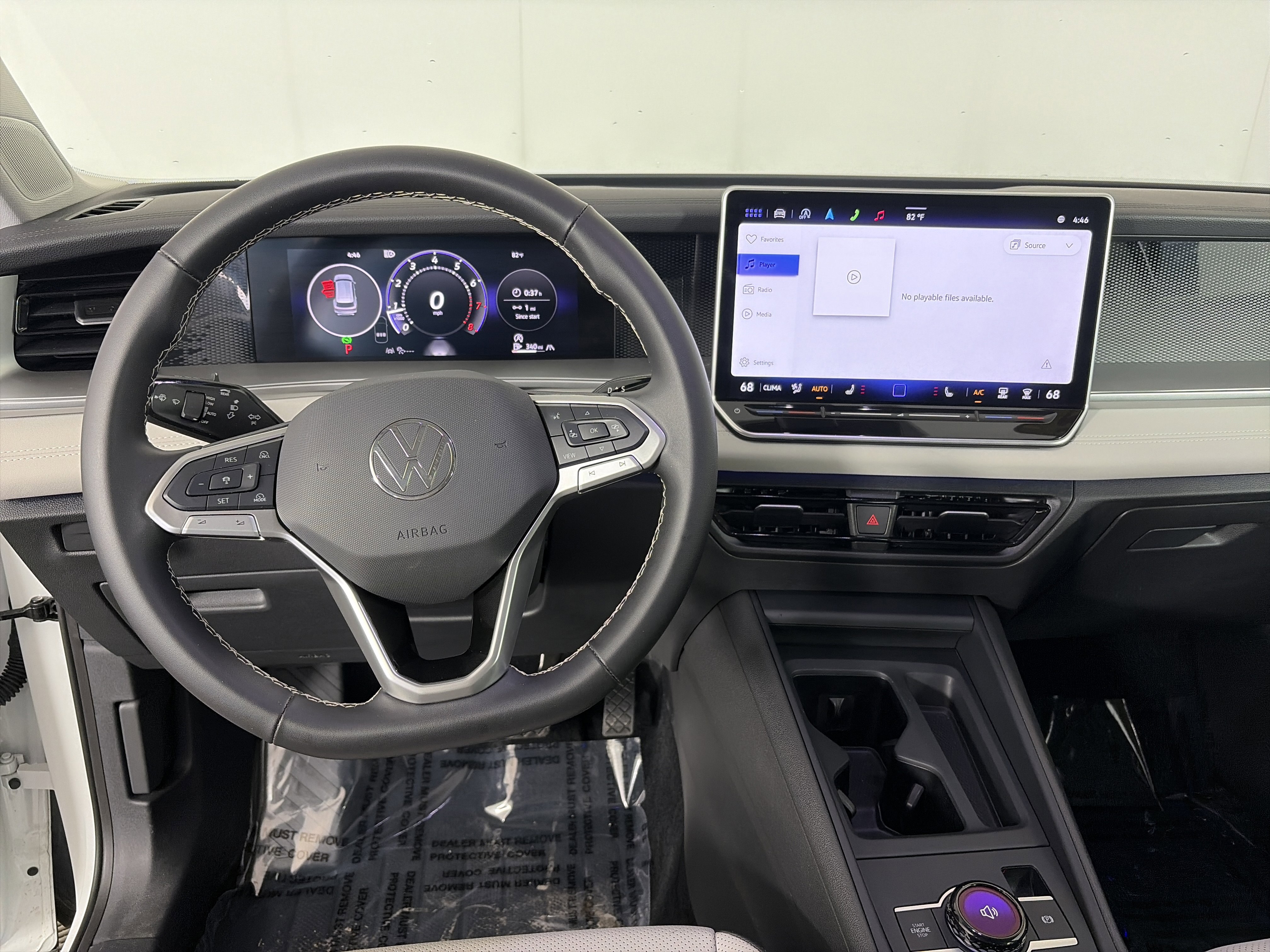 Used 2025 Volkswagen Tiguan SE AWD/4WD image 3