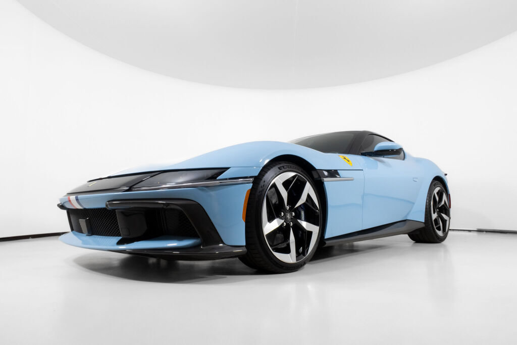 Used 2025 Ferrari 12Cilindri RWD image 15