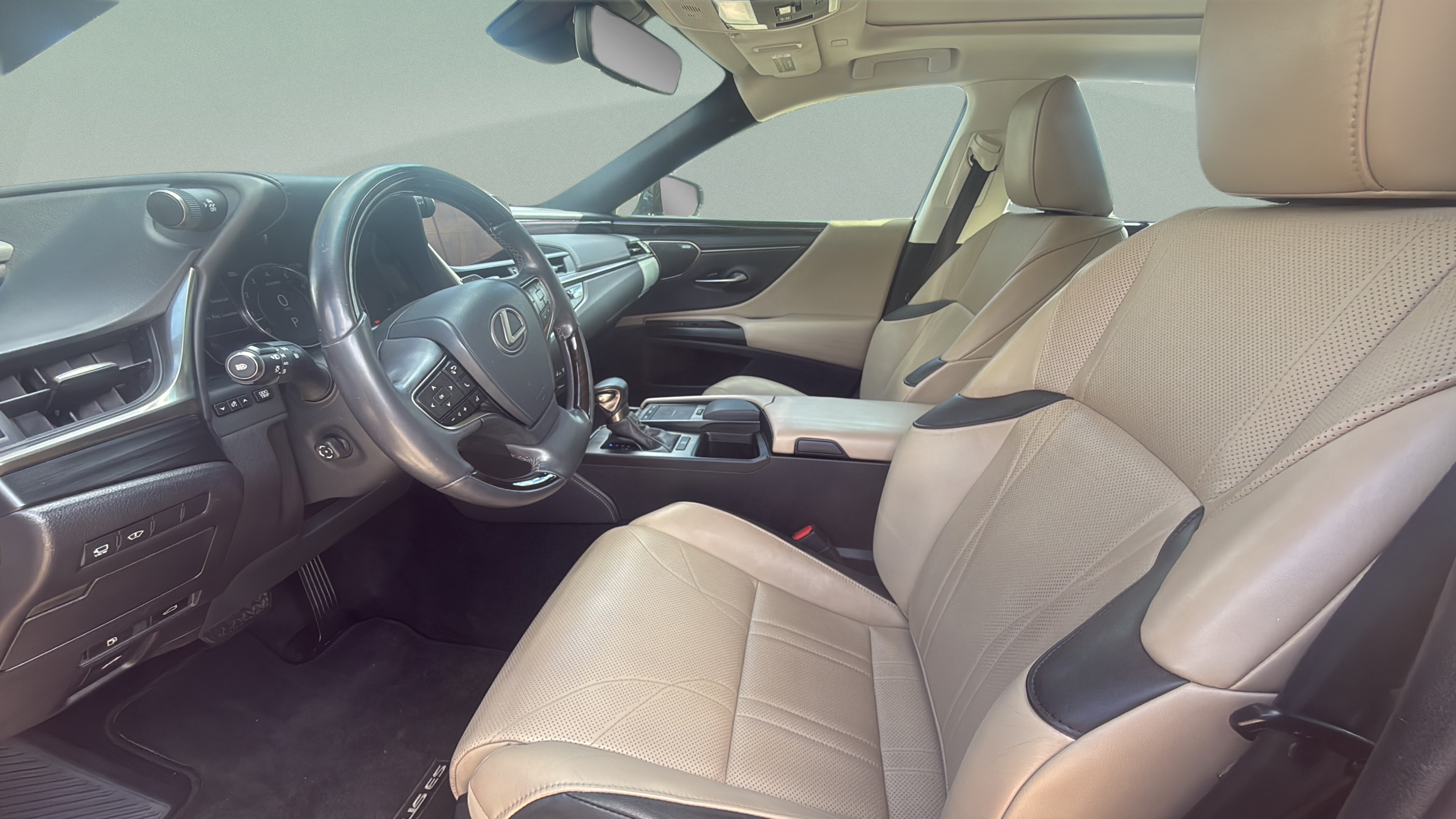 Certified 2020 Lexus ES 350 Ultra Luxury w/ Accessory Package 2 FWD image 9
