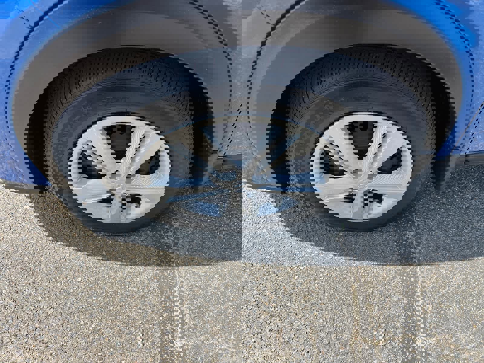 Certified 2024 Nissan Kicks S image 6