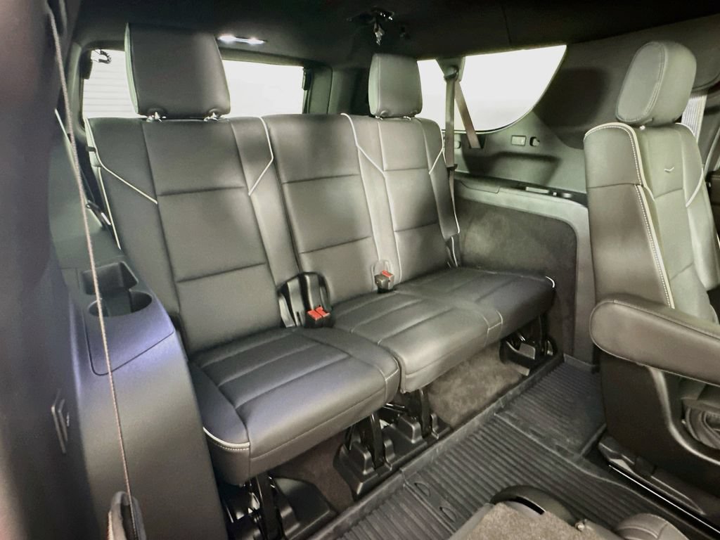 Certified 2026 Cadillac Escalade ESV Luxury w/ LPO, Radiant Package AWD/4WD image 27