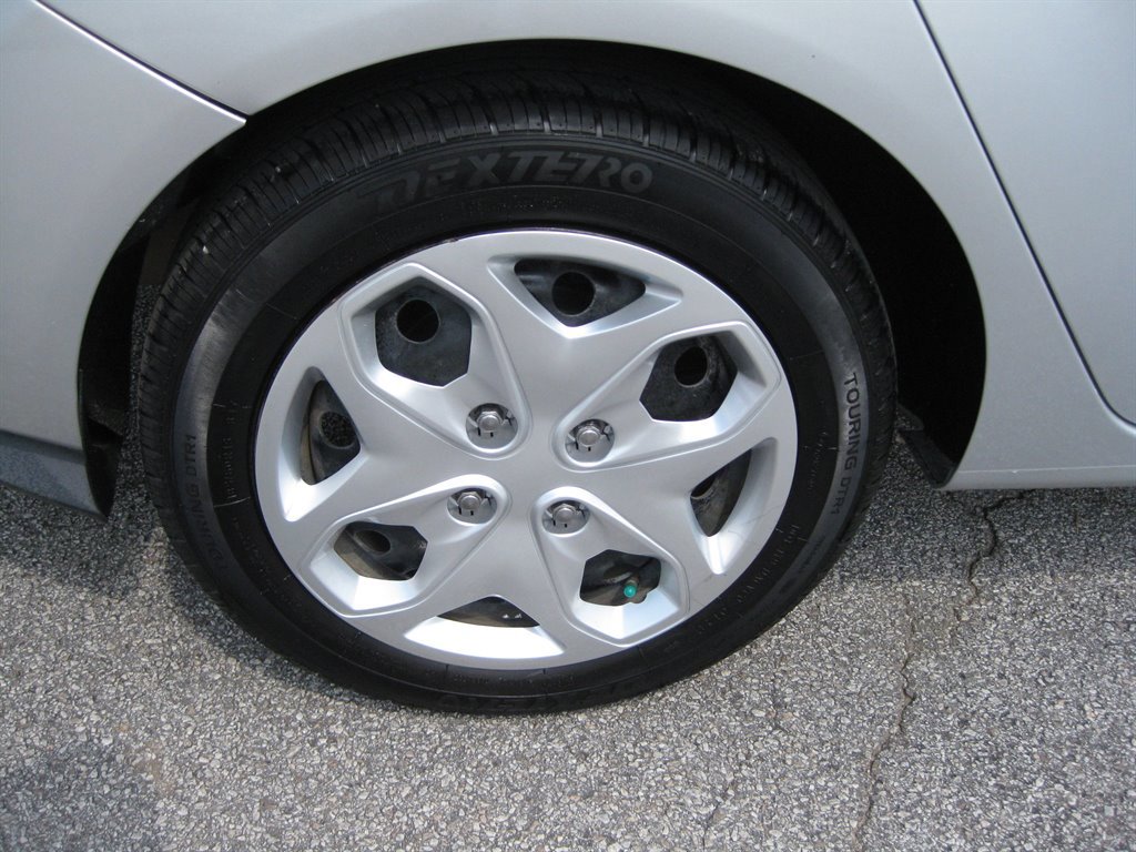 Used 2016 Ford Fiesta S image 9