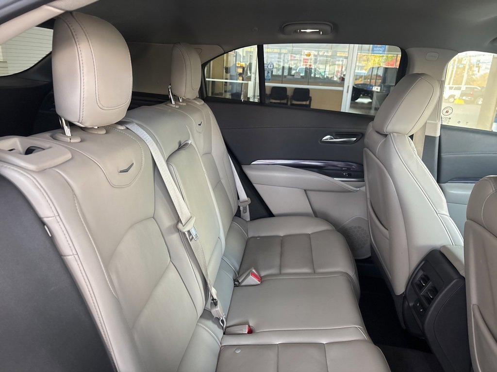 Used 2022 Cadillac XT4 Luxury image 30