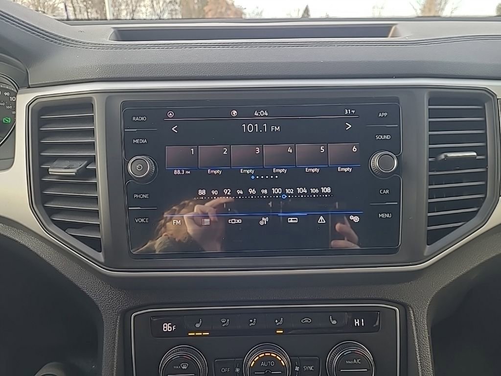 Used 2021 Volkswagen Atlas Cross Sport SE image 24