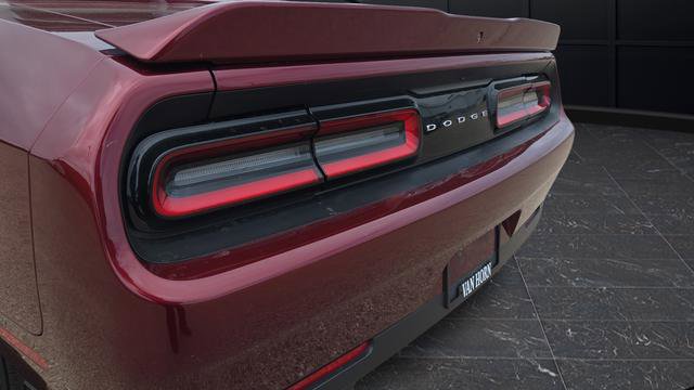 Used 2019 Dodge Challenger SXT RWD image 35