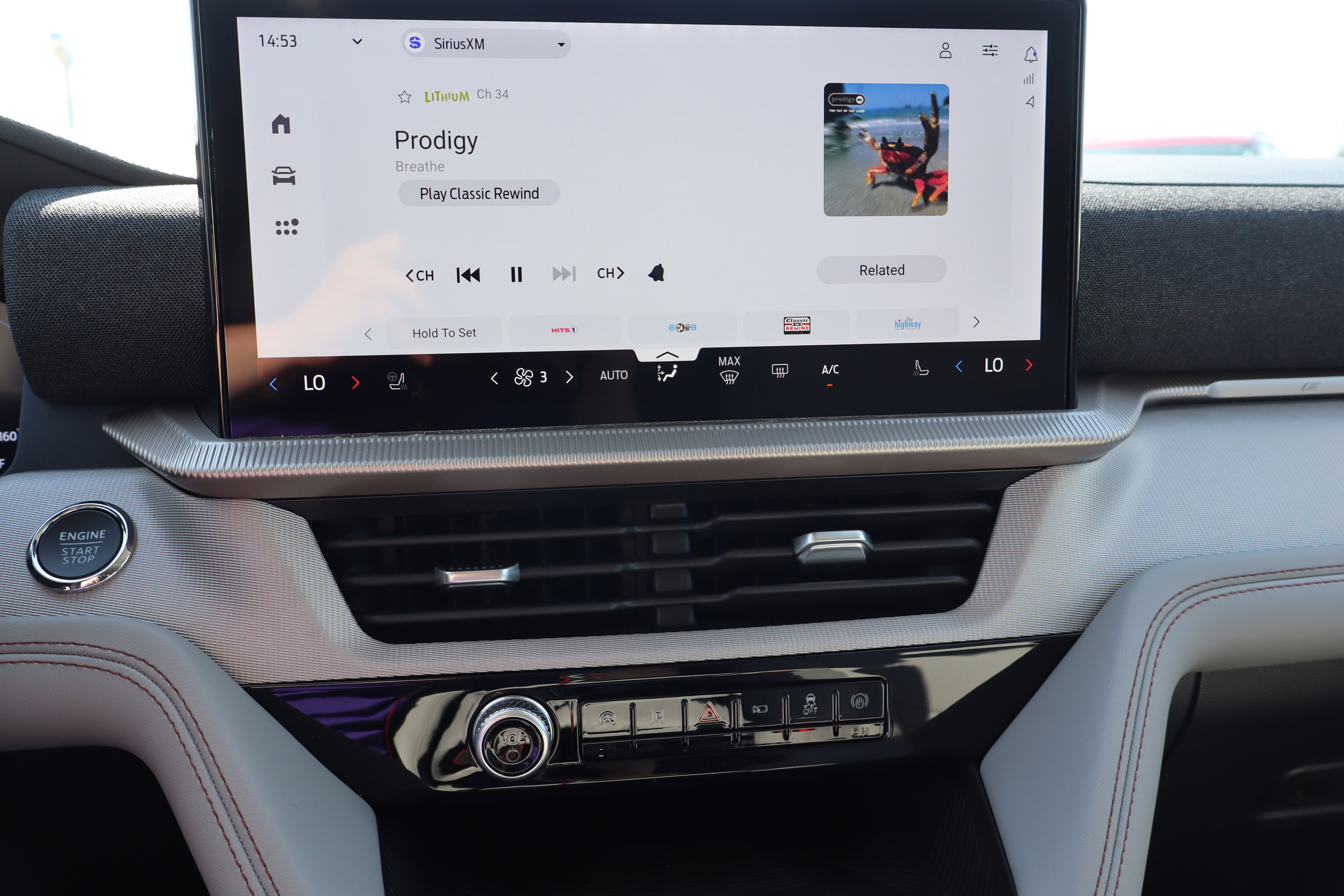 New 2026 Ford Explorer Active w/ Active Comfort Package AWD/4WD image 19