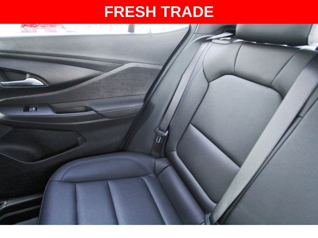 Used 2024 Buick Envista Sport Touring w/ Convenience I Package FWD image 11