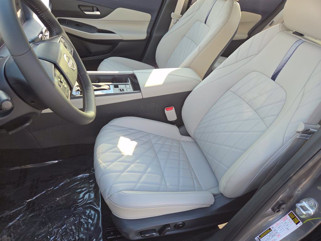 New 2026 Nissan Sentra SL w/ Floor Mat Package FWD image 33