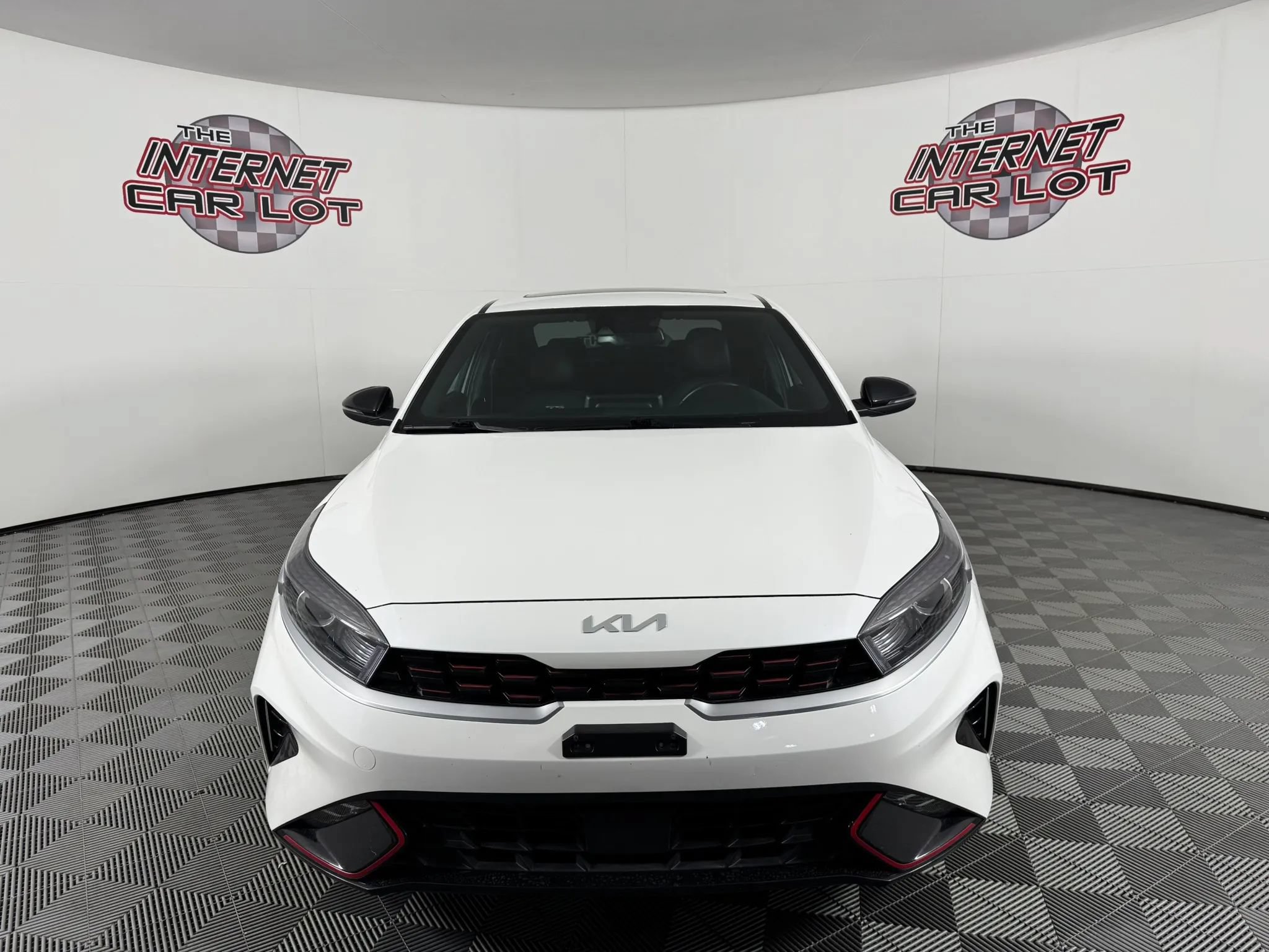 Used 2023 Kia Forte GT-Line w/ GT-Line Premium Package FWD image 2