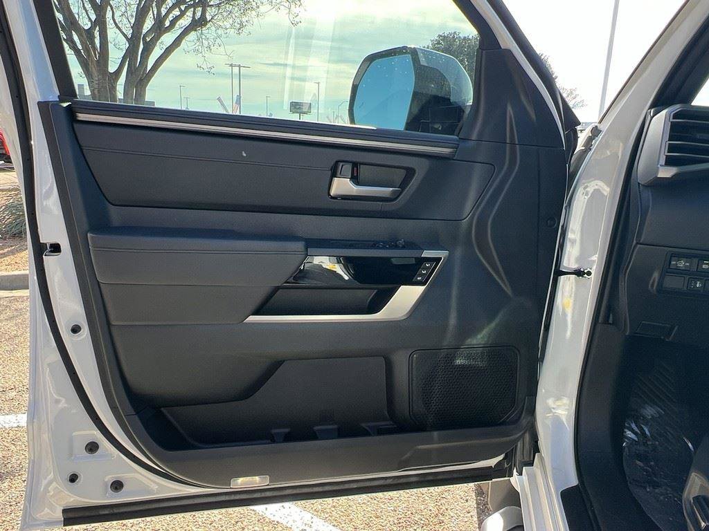 Used 2025 Toyota Tundra Limited w/ Power Package image 16