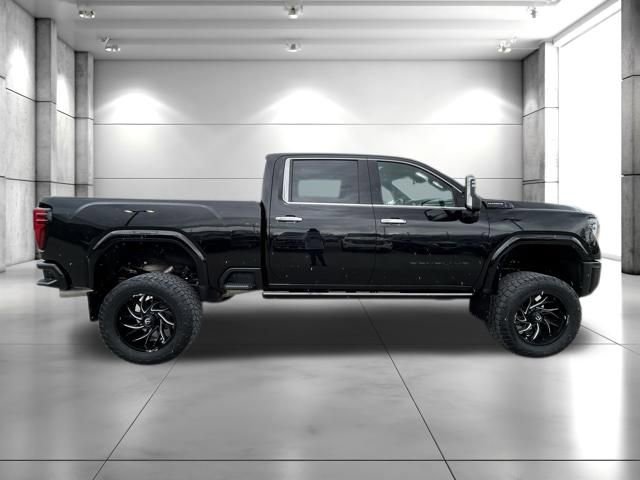 Used 2024 GMC Sierra 3500 Denali Ultimate AWD/4WD image 8
