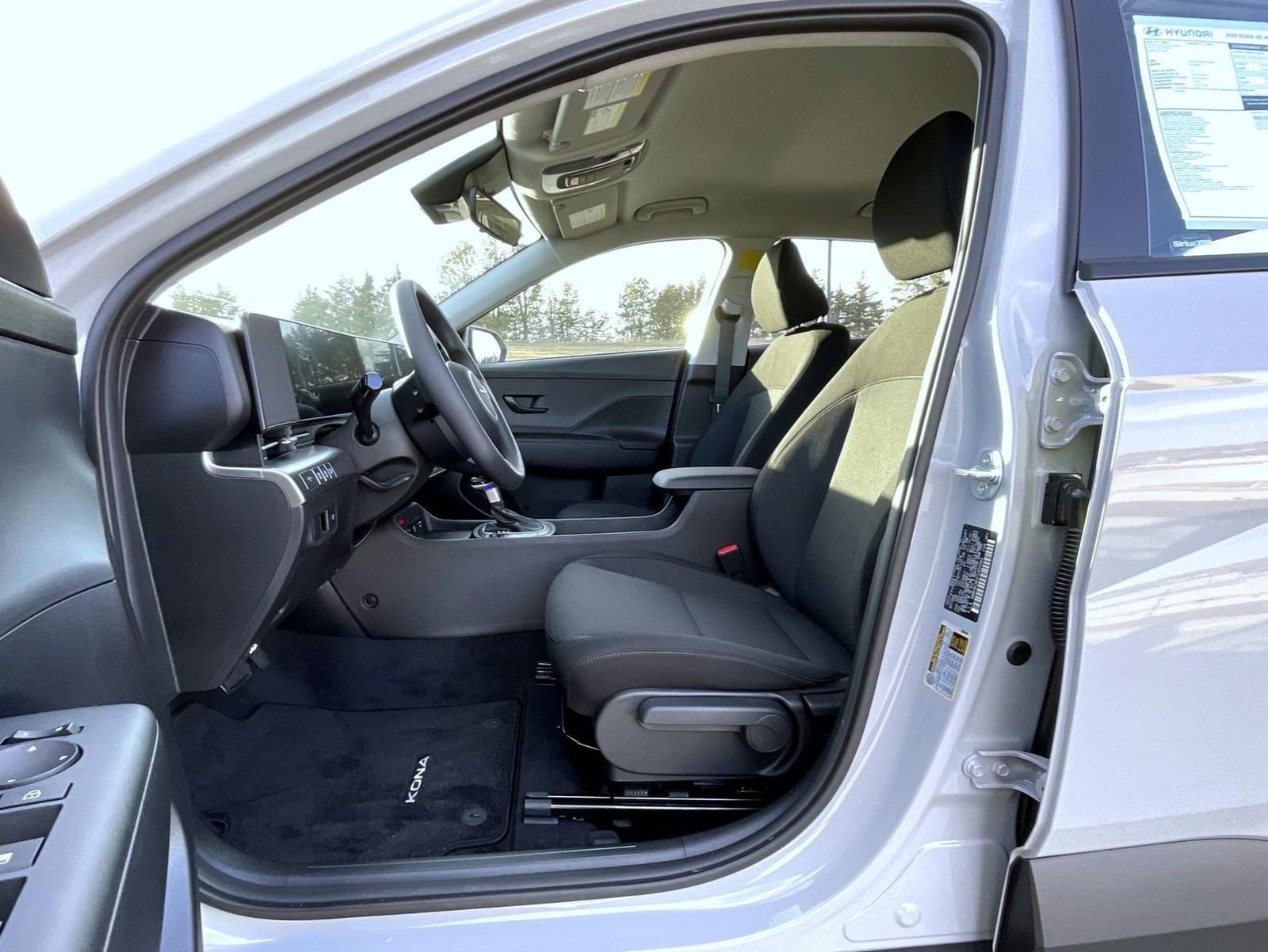 New 2026 Hyundai Kona SE image 11