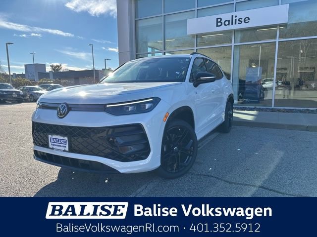 New 2025 Volkswagen Tiguan SE R-Line image 3