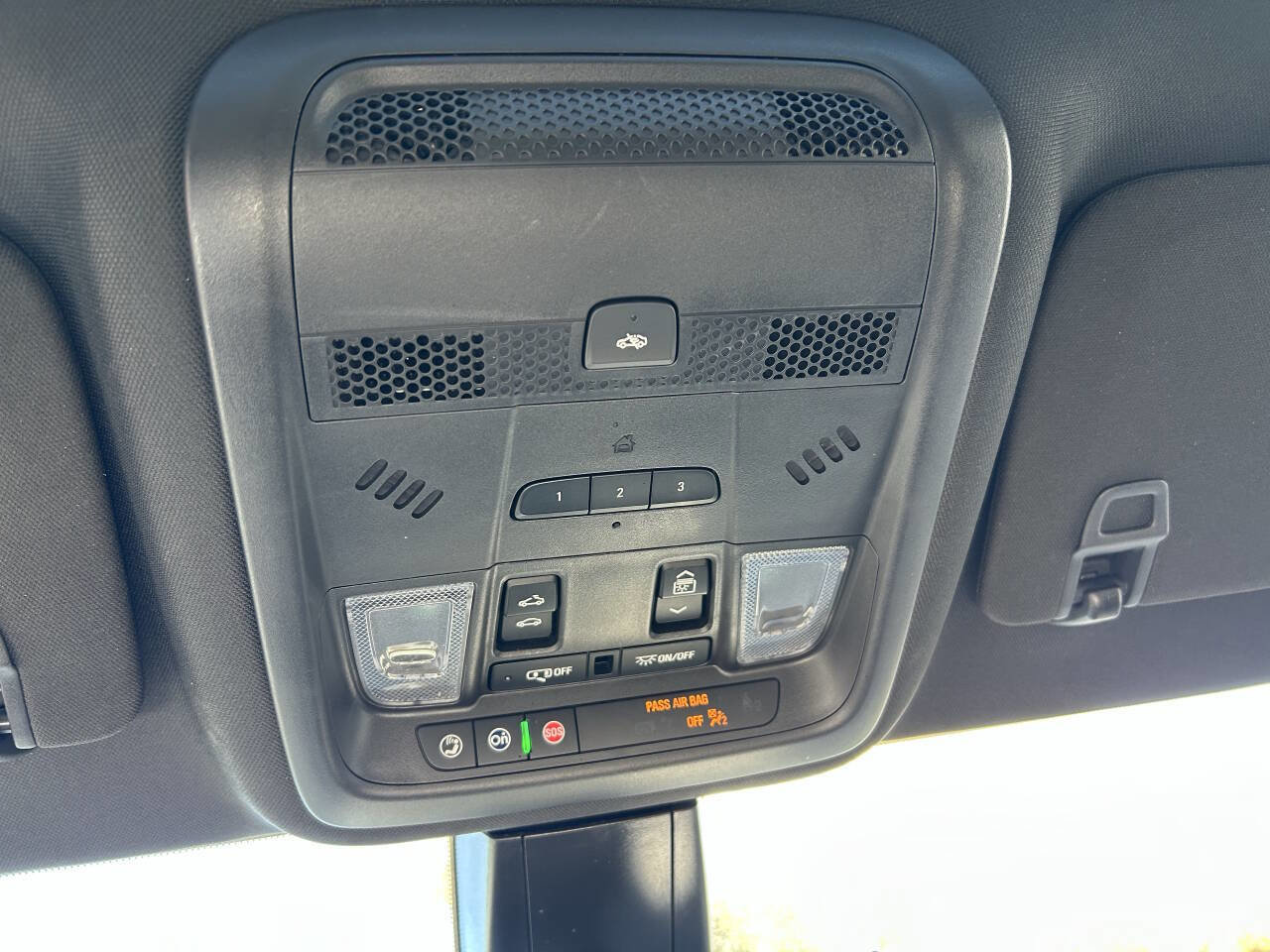 Used 2022 Cadillac XT6 Premium Luxury w/ Technology Package image 27