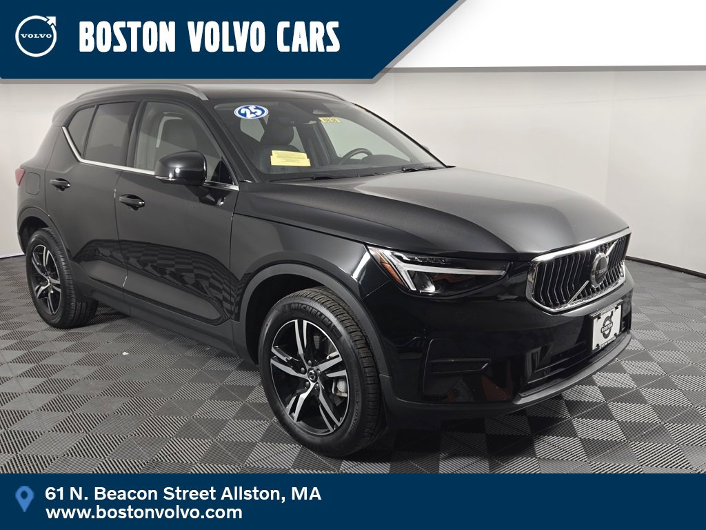 Certified 2025 Volvo XC40 B5 Core