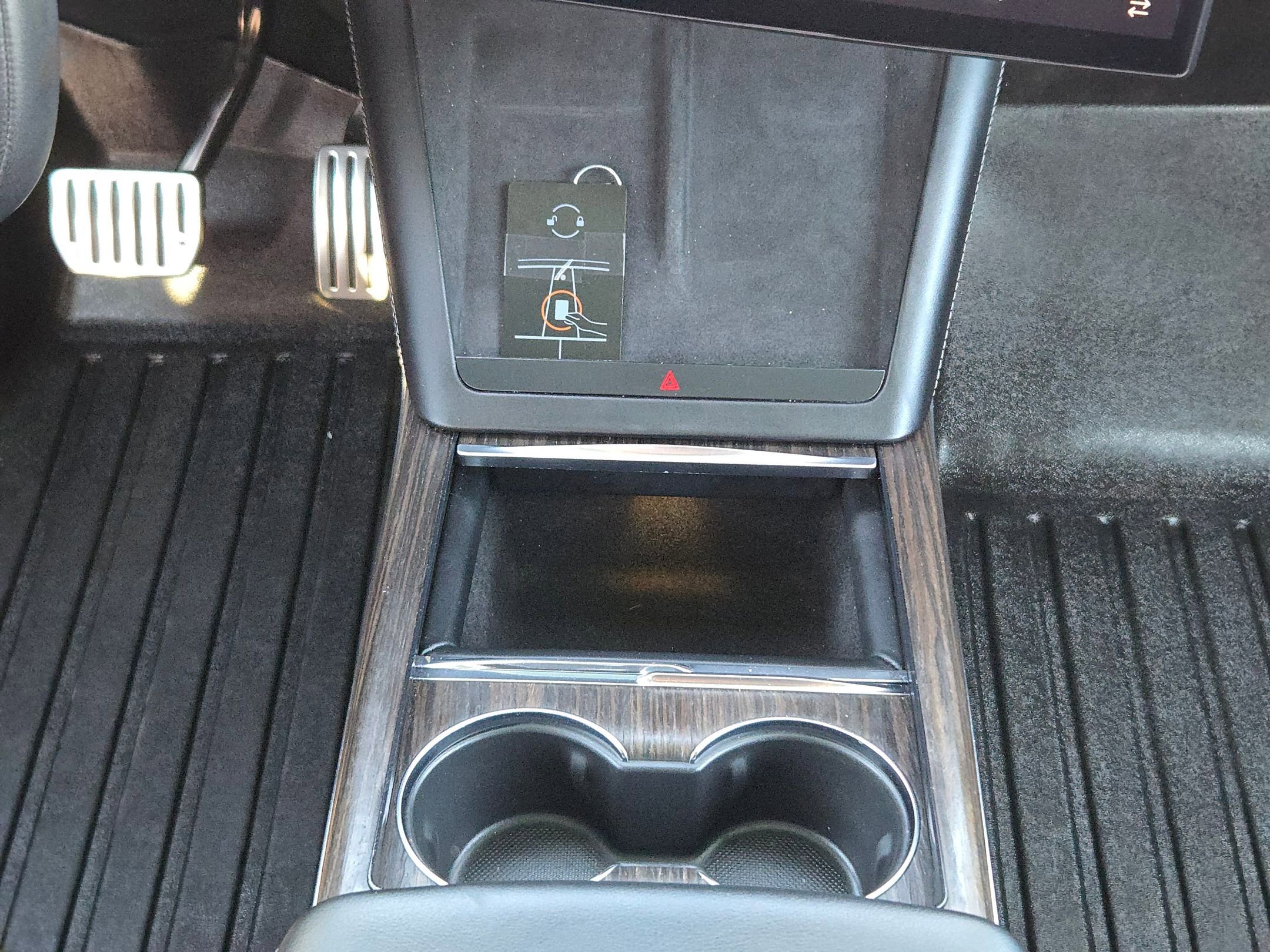 Used 2022 Tesla Model X image 17