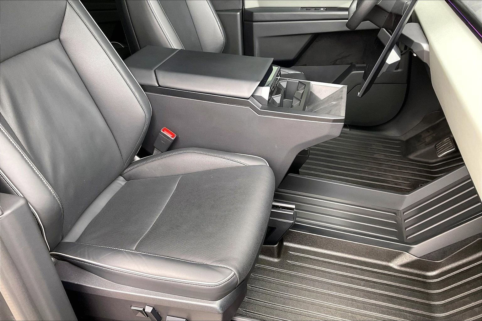 Used 2024 Tesla Cybertruck Cyberbeast image 25