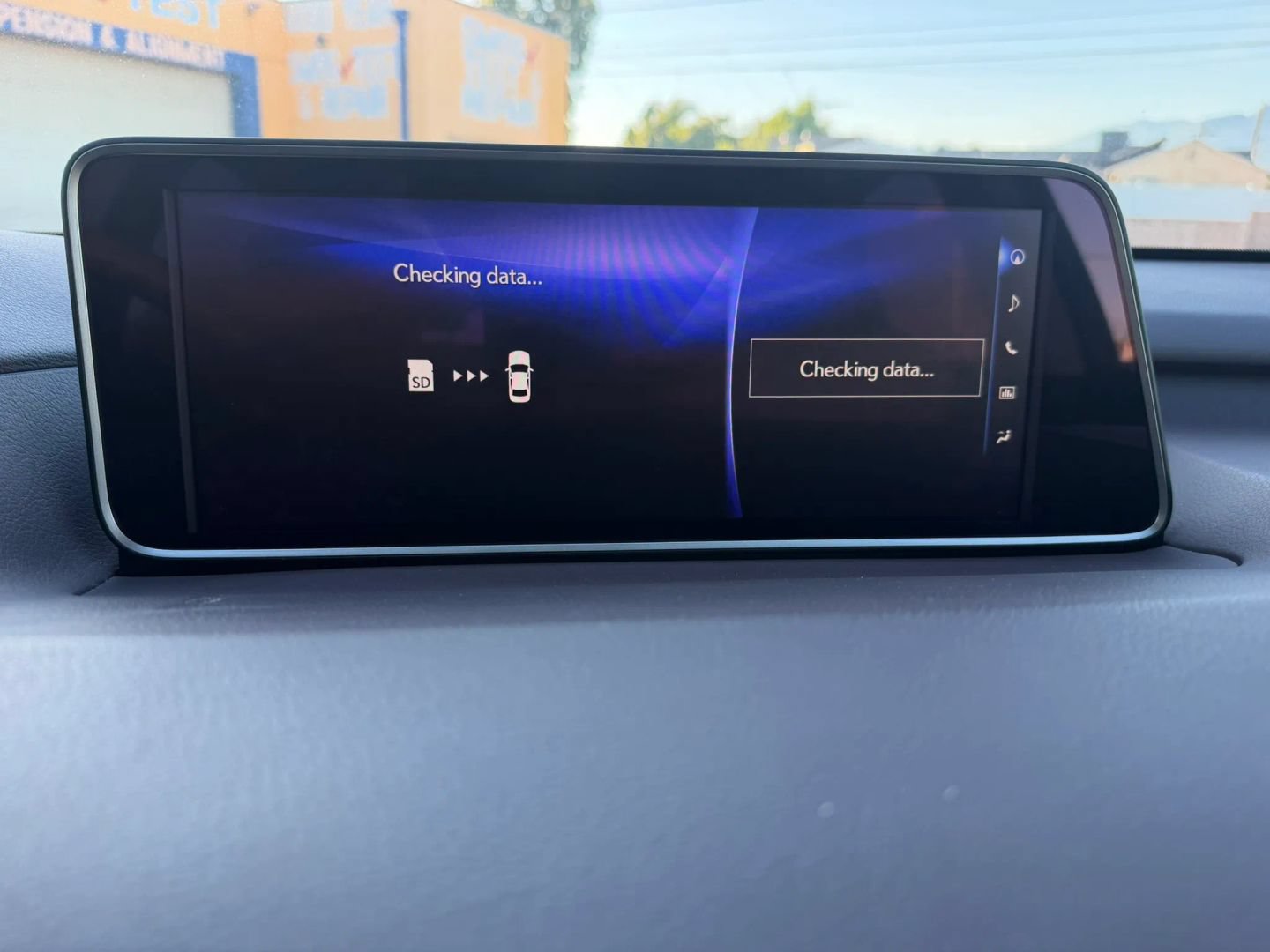 Used 2017 Lexus RX 450h AWD image 22