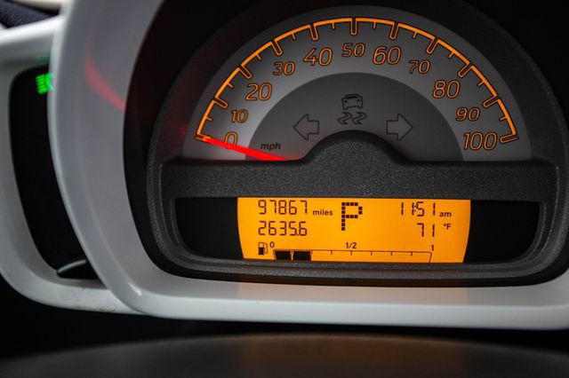 Used 2013 smart fortwo Coupe image 9