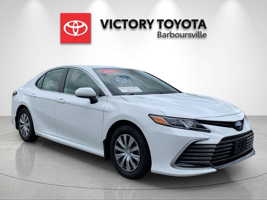 Used 2022 Toyota Camry LE FWD image 5