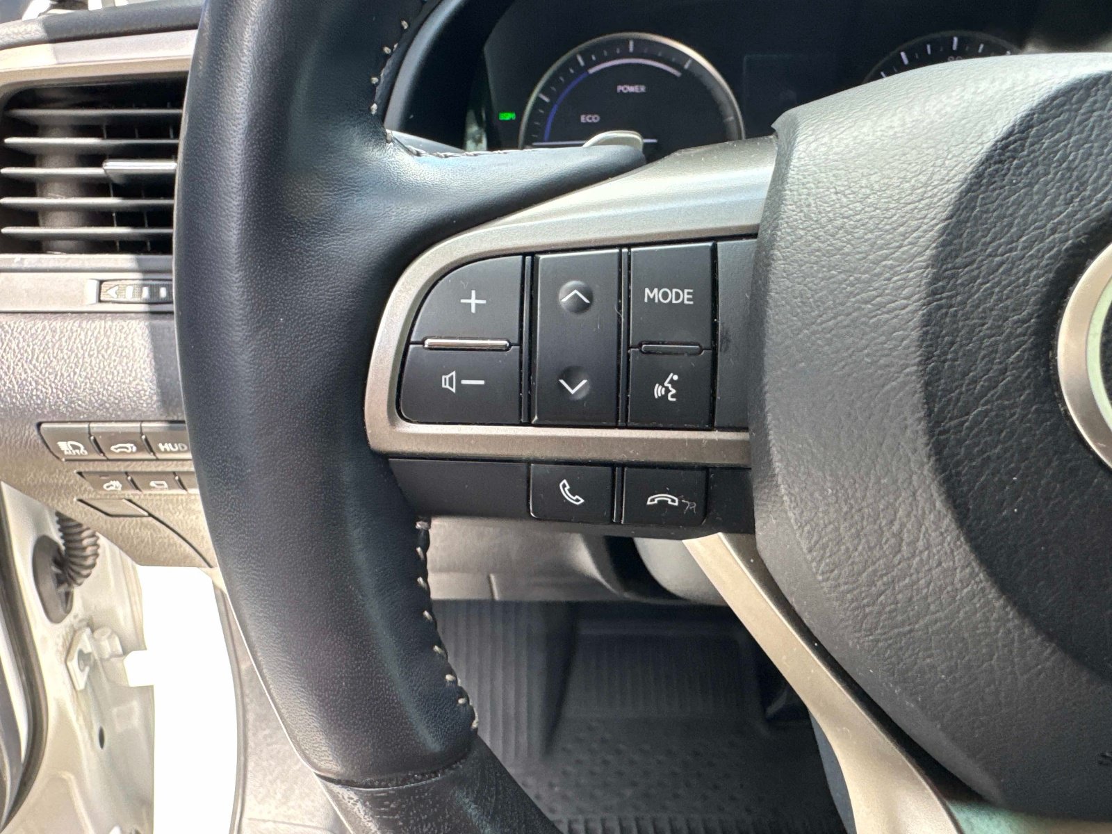 Used 2022 Lexus RX 450h AWD w/ Special Edition image 32