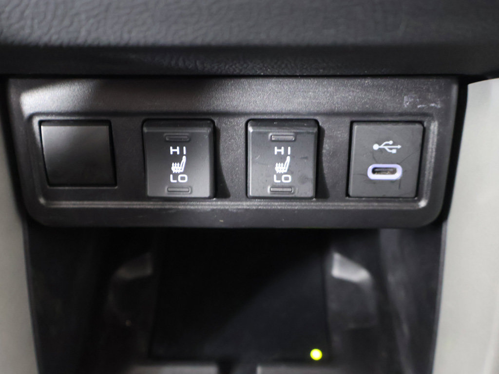 Used 2025 Toyota Corolla Cross XLE FWD image 42